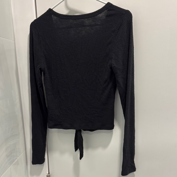 Black V-Neck Tie Front Long Sleeve Button Down Shirt - Picture 3 of 3